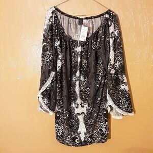 WIN WIN WOMENS LONG SLEEVE SHIRT SIZE LARGE/XL